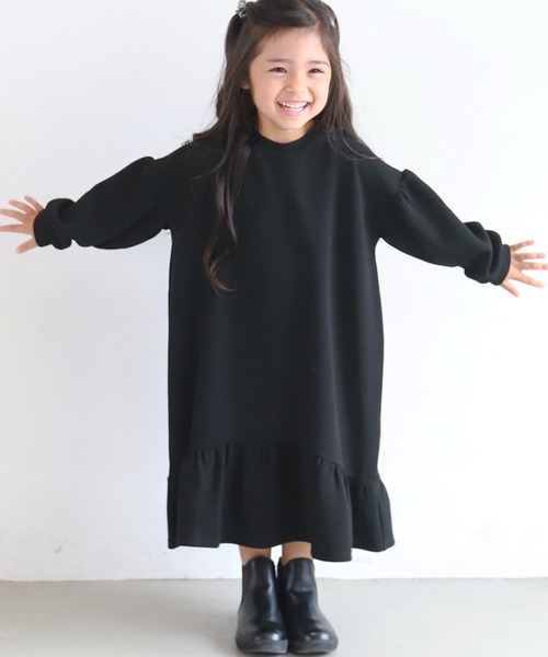 coca(coca)(コカ)の「キッズ エンボス裾フリルワンピース(ワンピース・キッズ・ブラック/ピンク系その他・100/110/120/130)」の2枚目の写真