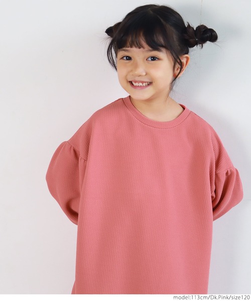 coca(coca)(コカ)の「キッズ エンボス裾フリルワンピース(ワンピース・キッズ・ブラック/ピンク系その他・100/110/120/130)」の3枚目の写真