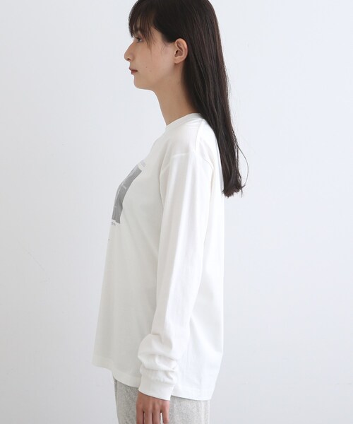INDIVI(インディヴィ)の「【LIFE】オーガニック メッセージロゴロングTシャツ(Tシャツ/カットソー・レディース・ホワイト/ライトベージュ/ホワイト系・13/38)」の6枚目の写真