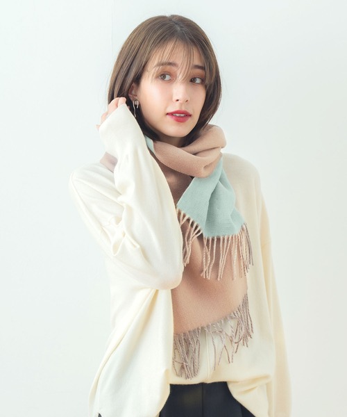 macocca（マコッカ）の「シルケットウールカシミヤブレンド  無地 マフラー（マフラー・レディース・グレー/アイボリー/ライトピンク/ライトベージュ/モカ/ラベンダー/サックスブルー/カーキ/グレイッシュベージュ・FREE）」の5枚目の写真