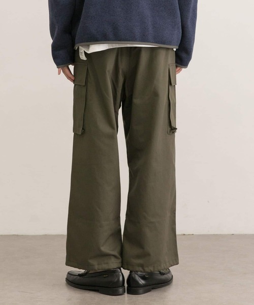 URBAN RESEARCH（アーバンリサーチ）の「URBAN RESEARCH iD　T/Cヘリンボンオーバーカーゴパンツ（その他パンツ・メンズ・カーキ/ライトベージュ・LARGE/MEDIUM）」の7枚目の写真
