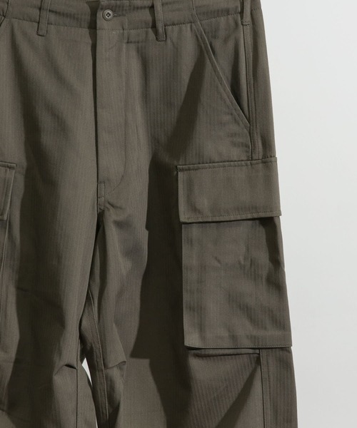 URBAN RESEARCH（アーバンリサーチ）の「URBAN RESEARCH iD　T/Cヘリンボンオーバーカーゴパンツ（その他パンツ・メンズ・カーキ/ライトベージュ・LARGE/MEDIUM）」の8枚目の写真