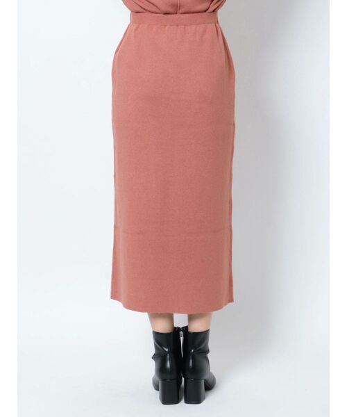 LAGUNAMOON（ラグナムーン）の「【WEB限定】スリットロングニットスカート（スカート・レディース・グリーン/ベージュ/ピンク/ブラウン・FREE）」の7枚目の写真