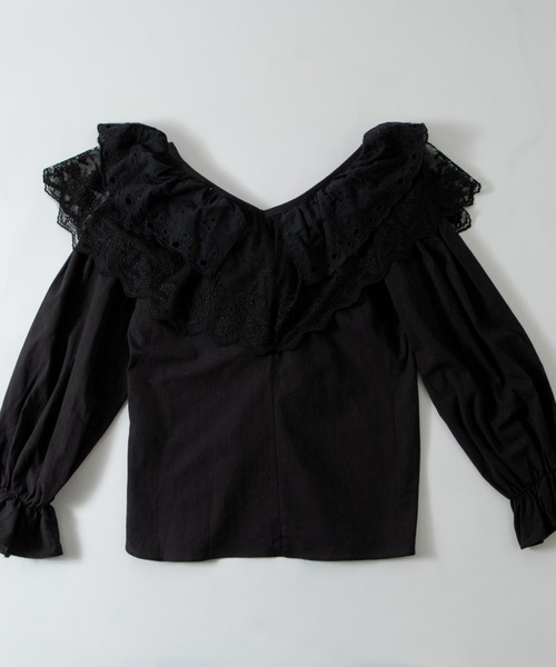 OLUPIC（オルピック）の「OLUPIC/【WEB限定】ダブルレースオフショルフリルブラウス（シャツ/ブラウス・レディース・ブラック/ホワイト/ベージュ・FREE）」の16枚目の写真
