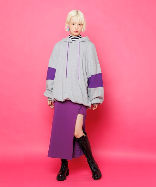 PUNYUS(プニュズ)の「バイカラーパーカー(パーカー・レディース・ネイビー/杢グレー/グリーン/ブラック・3/4)」の12枚目の写真