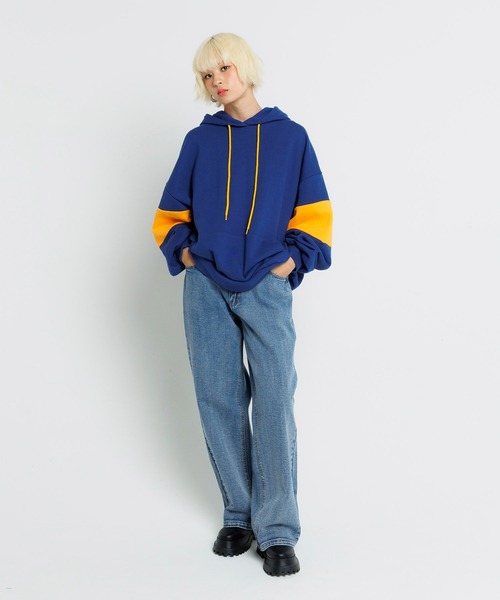 PUNYUS(プニュズ)の「バイカラーパーカー(パーカー・レディース・ネイビー/杢グレー/グリーン/ブラック・3/4)」の17枚目の写真