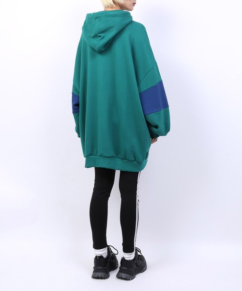 PUNYUS(プニュズ)の「バイカラーパーカー(パーカー・レディース・ネイビー/杢グレー/グリーン/ブラック・3/4)」の7枚目の写真