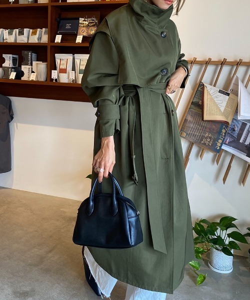ISOOK（アイスー）の「2way over trench coat / 2wayオーバートレンチコート（mako original item）（トレンチコート・レディース・カーキ/ベージュ・FREE）」の2枚目の写真