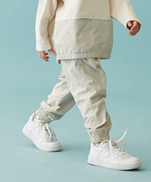 petit main（プティマイン）の「【Pen Field】ナイロンロングパンツ（スラックス・キッズ・キナリ/ブラック・100cm/110cm/90cm/120cm/130cm/80ｃｍ）」の21枚目の写真