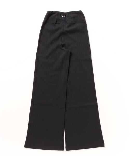 Reebok(リーボック)の「ヨガ リブパンツ / YOGA RIB PANT(その他パンツ・レディース・ブラック・LARGE/MEDIUM/SMALL/X-LARGE/X-SMALL)」の2枚目の写真