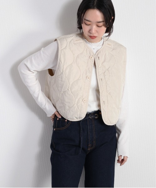 cepo（セポ）の「ショートキルトベスト　2WAY（ベスト・レディース・イエロー/オフホワイト/オリーブ・M）」の2枚目の写真