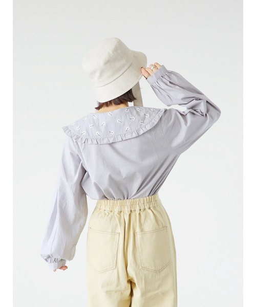 ehka sopo（エヘカソポ）の「丸襟刺繍ブラウス（シャツ/ブラウス・レディース・グレー/オフホワイト/キナリ・ﾌﾘ-）」の20枚目の写真