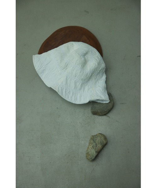 BLACK BY MOUSSY（ブラックバイマウジー）の「shirring bucket hat（シャーリングバケットハット）（ハット・レディース・ブラック/ホワイト/ターコイズブルー・FREE）」の11枚目の写真