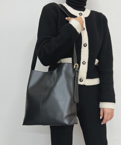 CEMONEMO（セモネモ）の「【A４サイズ収納可能・ポーチ付き】 ワンハンドル ショルダーバッグ（ショルダーバッグ・レディース・ブラウン/ホワイト/ブラック・FREE）」の17枚目の写真