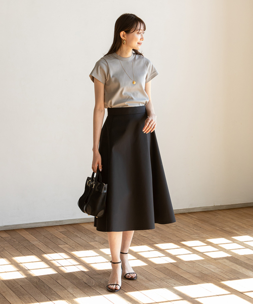 Noble（ノーブル）の「《追加5》スビンコットンスムースコンパクトTシャツ（Tシャツ/カットソー・レディース・グリーン/ホワイト/ブラック/ライトグレー・FREE）」の9枚目の写真