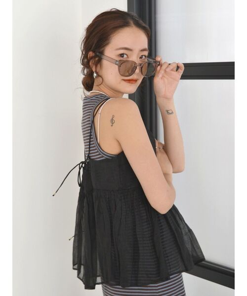 Ungrid（アングリッド）の「カラー太フレームサングラス（サングラス・レディース・グレー・FREE）」の5枚目の写真