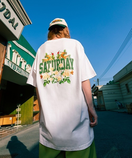 Ressaca(レサーカ)の「オーバーサイズ グラフィックプリント半袖クルーネックTシャツ(Tシャツ/カットソー・メンズ・ホワイト系その他/ホワイト×イエロー/ホワイト/ブラック×イエロー/ホワイト×レッド/ホワイト×グリーン/ホワイト×ブルー/ブラック×レッド/ブラック×グリーン/ブラック/ブラック系その他2/ブラック系その他/ブラック×ブルー/ホワイト系その他2/ホワイト×ブラック/ブラック×ホワイト・L/XL/M)」の21枚目の写真