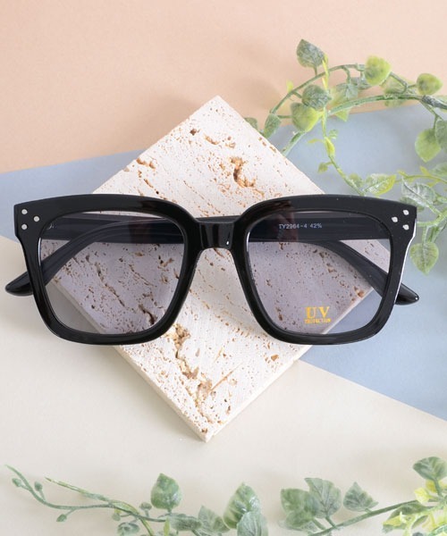 TONE SELECT GOODS（トーンセレクトグッズ）の「【urge select】 ワイド スクエアサングラス UVカット（サングラス・レディース・クリア/クリアブラウン/ブラック系/ブラック系1/ブラック系2/ブラウン系/ブラック・FREE）」の4枚目の写真