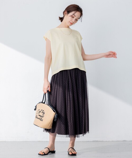 組曲 L(クミキョク オオキイサイズ)の「【洗える】シルケットポンチ ラウンドネックカットソー(Tシャツ/カットソー・レディース・ネイビー系/スモーキーグリーン系/イエロー系/アイボリー系・6/7/5)」の16枚目の写真
