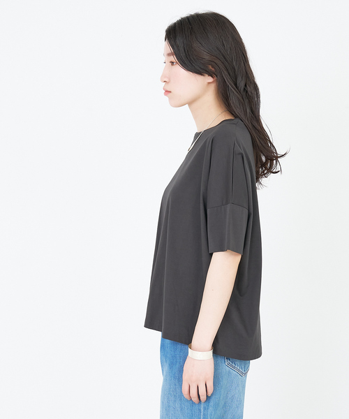 collex(コレックス)の「【接触冷感・UVカット】コンパクトクールTシャツ(Tシャツ/カットソー・レディース・ライトブラウン/オレンジ系その他/ブラック/ホワイト/チャコールグレー/イエロー系その他/グリーン・フリー)」の15枚目の写真