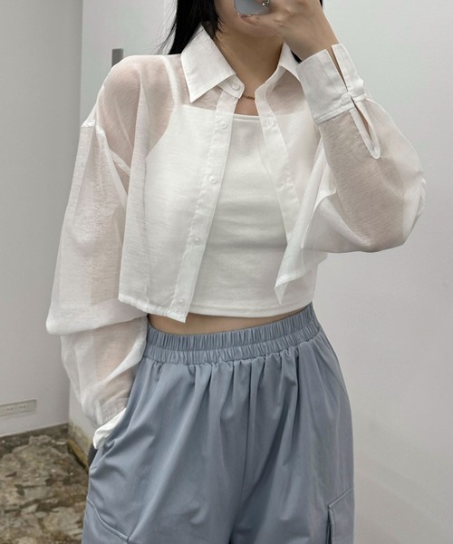 EPIMI E'PIMMY（エピミエピミー）の「シアークロップドシャツ（シャツ/ブラウス・レディース・ブラック/ブルー/オフホワイト・MEDIUM）」の2枚目の写真