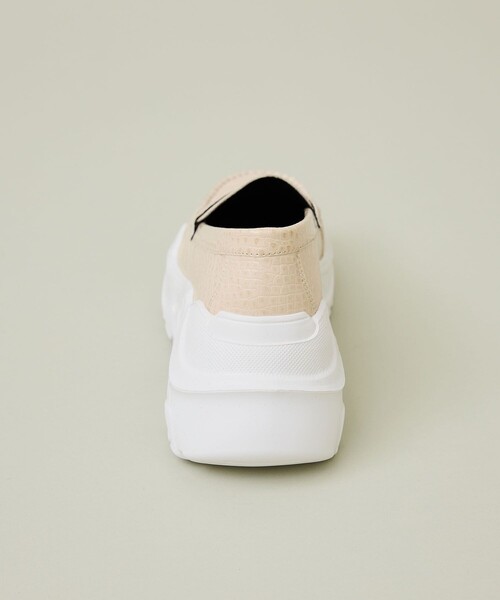 AKIKOAOKI(アキコアオキ)の「Regulated Gravity(クロコ)(その他シューズ・レディース・アイボリー・37)」の5枚目の写真