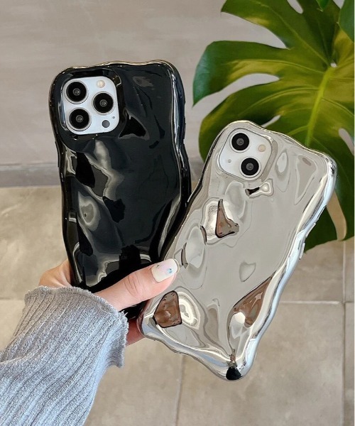 BARELY BLUE（ベアリーブルー）の「【 BARELY BLUE / ベアリーブルー 】 モノトーン メタル iPhoneケース / 11 , 12 , 12pro , 13 , 13pro , 14 , 14pro 対応（スマホケース/カバー・レディース・ブラック/シルバー・E/B/D/C/F/A）」の5枚目の写真