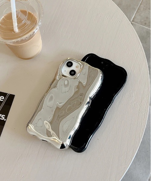 BARELY BLUE（ベアリーブルー）の「【 BARELY BLUE / ベアリーブルー 】 モノトーン メタル iPhoneケース / 11 , 12 , 12pro , 13 , 13pro , 14 , 14pro 対応（スマホケース/カバー・レディース・ブラック/シルバー・E/B/D/C/F/A）」の6枚目の写真