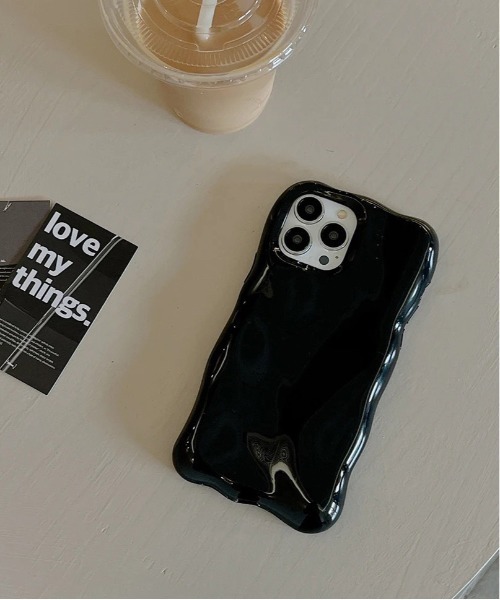 BARELY BLUE（ベアリーブルー）の「【 BARELY BLUE / ベアリーブルー 】 モノトーン メタル iPhoneケース / 11 , 12 , 12pro , 13 , 13pro , 14 , 14pro 対応（スマホケース/カバー・レディース・ブラック/シルバー・E/B/D/C/F/A）」の8枚目の写真