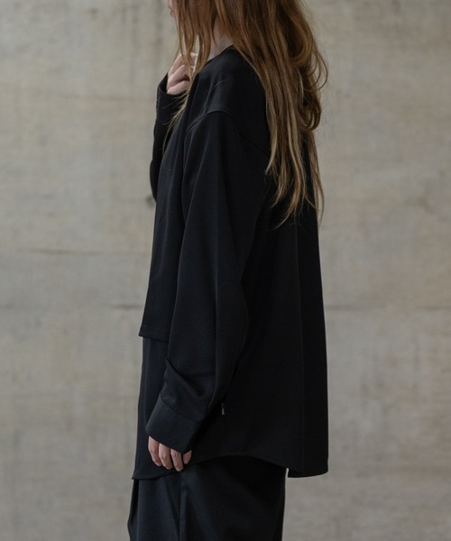 JOHN'S CLOSET（ジョンズクローゼット）の「【a】ナチュラルストレッチ クレリックバンドカラー レイヤード ルーズサイズ長袖シャツ（シャツ/ブラウス・メンズ・ブラック/ホワイト/グレイッシュベージュ・LARGE/MEDIUM/X-LARGE）」の15枚目の写真