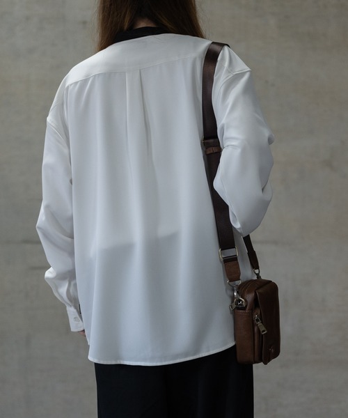 JOHN'S CLOSET（ジョンズクローゼット）の「【a】ナチュラルストレッチ クレリックバンドカラー レイヤード ルーズサイズ長袖シャツ（シャツ/ブラウス・メンズ・ブラック/ホワイト/グレイッシュベージュ・LARGE/MEDIUM/X-LARGE）」の12枚目の写真