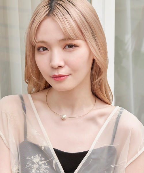 Phoebe（フィービィー）の「ポイントパールメタルネックカフ/チョーカー（チョーカー・レディース・イエローゴールド・FREE）」の5枚目の写真