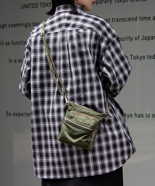 GLOSTER（グロスター）の「【GLOSTER/グロスター】パデッドタンカースバッグ 2nd クロシェット付き（ショルダーバッグ・メンズ・ブラック/オリーブ・FREE）」の14枚目の写真