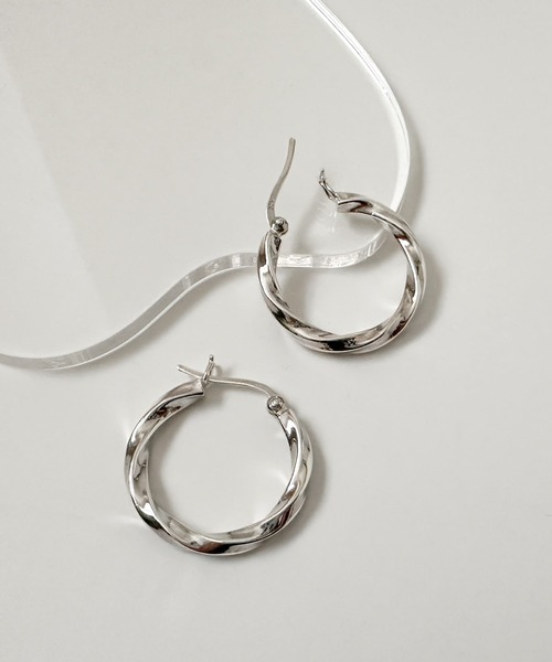 シルバー ツイストデザイン ピアス 金属アレルギー対応 ステンレス