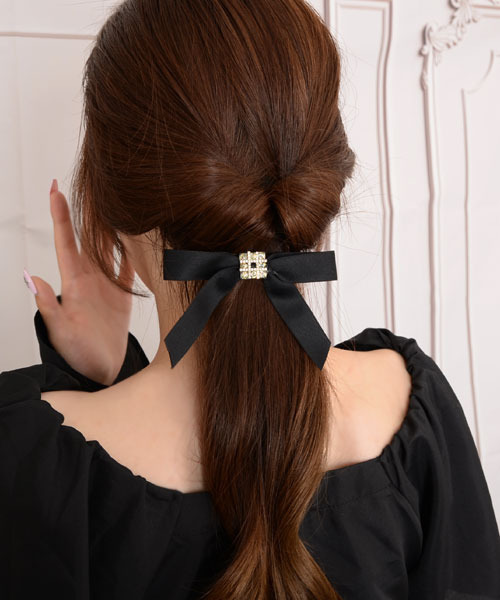 TONE SELECT GOODS（トーンセレクトグッズ）の「【float】キラキラ リボン ストーン ヘアクリップ（バレッタ/ヘアクリップ・レディース・ブラック・FREE）」の3枚目の写真