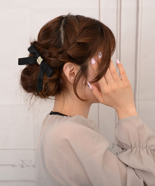 TONE SELECT GOODS（トーンセレクトグッズ）の「【float】キラキラ リボン ストーン ヘアクリップ（バレッタ/ヘアクリップ・レディース・ブラック・FREE）」の8枚目の写真