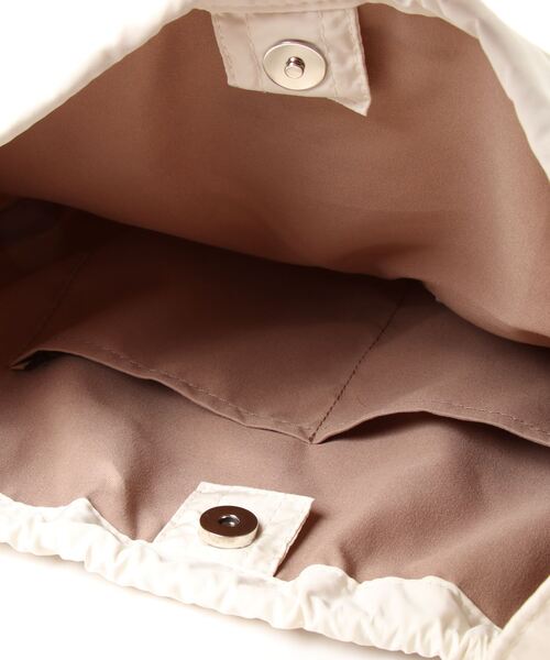 and it_（アンドイット）の「ドロストラージショルダー（ショルダーバッグ・レディース・グレー/ピンク/アイボリー/ブラック・FREE）」の12枚目の写真