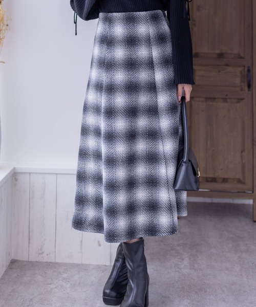 clear（クリア）の「六枚ハギチェック柄フレアスカート[低身長用サイズ有]（スカート・レディース・ブルー/ブラック/グリーン・S/M/XS）」の2枚目の写真