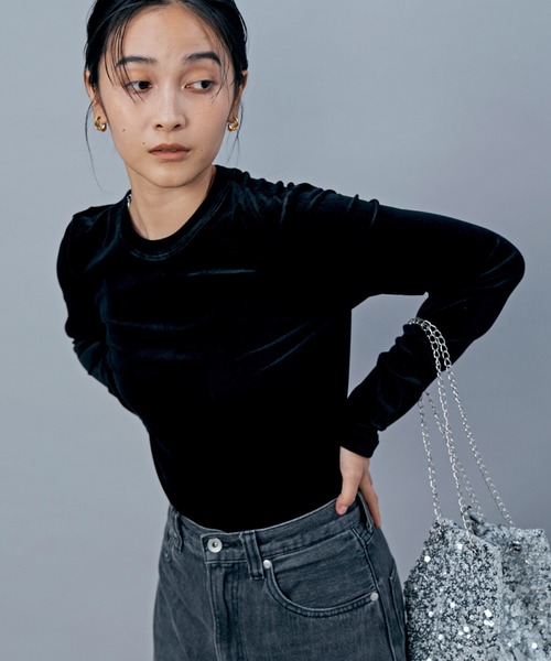 LIENCOEUR（リアンクール）の「UネックベロアロンT（Tシャツ/カットソー・レディース・ブラウン/ピンク/ブラック・FREE）」の2枚目の写真