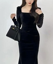 Ritomo De Ricco（リトモ・デ・リコ）の「スクエアネックベルベットマーメイドドレス（ドレス）」