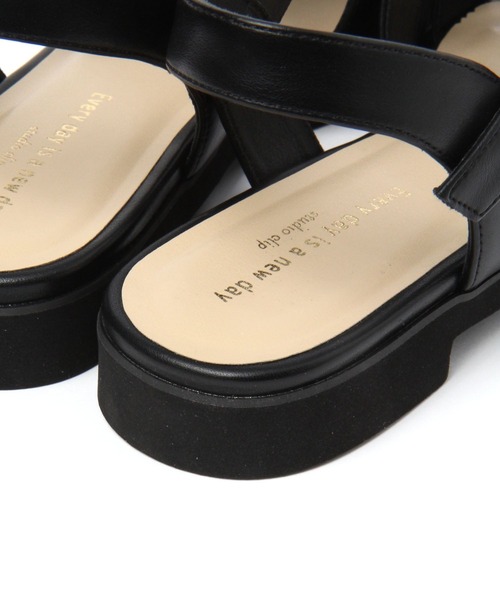 studio CLIP（スタディオクリップ）の「軽量グルカサンダル（サンダル・レディース・ブラック/ブラウン・LARGE/MEDIUM）」の10枚目の写真