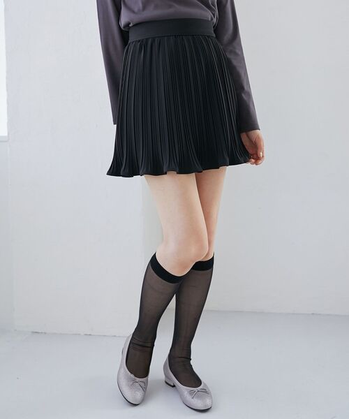 MAJESTIC LEGON（マジェスティックレゴン）の「プリーツフレアミニスカパン（スカート・レディース・ブラック/グレー/オフホワイト・MEDIUM）」の3枚目の写真