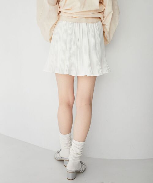 MAJESTIC LEGON（マジェスティックレゴン）の「プリーツフレアミニスカパン（スカート・レディース・ブラック/グレー/オフホワイト・MEDIUM）」の4枚目の写真