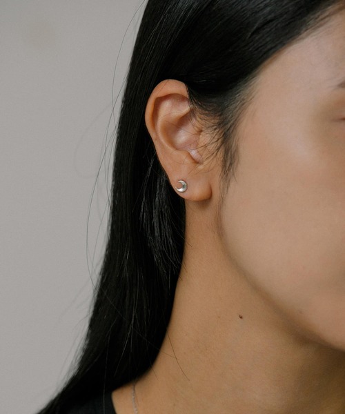 URBAN RESEARCH（アーバンリサーチ）の「ff by decor urban research　ムーンピアス WG（ピアス（両耳用）・レディース・シルバー系その他・-）」の2枚目の写真