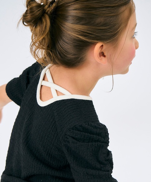 apres les cours(アプレレクール)の「バックリボン・クロスTシャツ(Tシャツ/カットソー・キッズ・ブラック/アイボリー/その他2/イエロー/ピンク/レッド・80/90/100/110/120/130/140)」の3枚目の写真