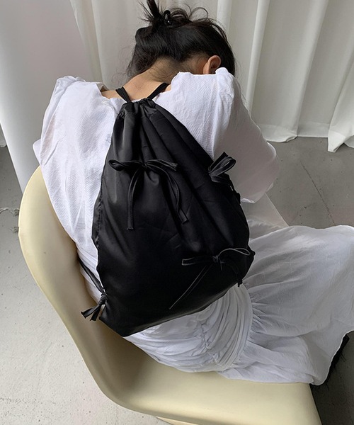 MEMECLE（メメクル）の「【 MEMECLE / メメクル 】リボンナップサック（バックパック/リュック・レディース・パープル/ホワイト/ブラック/シルバー・FREE）」の2枚目の写真