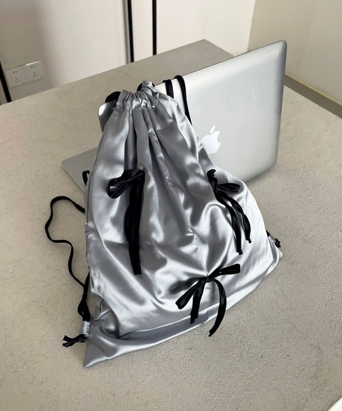 MEMECLE（メメクル）の「【 MEMECLE / メメクル 】リボンナップサック（バックパック/リュック・レディース・パープル/ホワイト/ブラック/シルバー・FREE）」の10枚目の写真