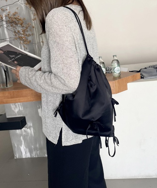 MEMECLE（メメクル）の「【 MEMECLE / メメクル 】リボンナップサック（バックパック/リュック・レディース・パープル/ホワイト/ブラック/シルバー・FREE）」の11枚目の写真