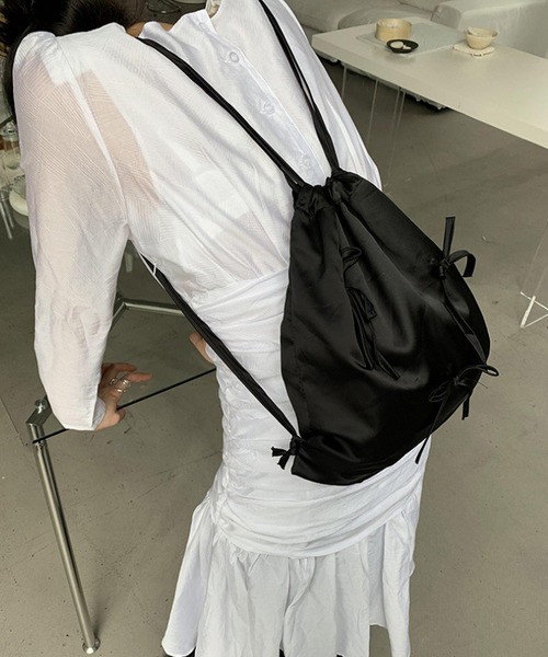 MEMECLE（メメクル）の「【 MEMECLE / メメクル 】リボンナップサック（バックパック/リュック・レディース・パープル/ホワイト/ブラック/シルバー・FREE）」の8枚目の写真