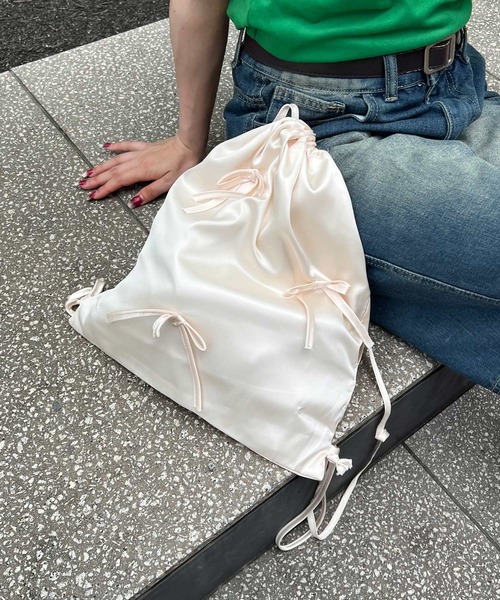 MEMECLE（メメクル）の「【 MEMECLE / メメクル 】リボンナップサック（バックパック/リュック・レディース・パープル/ホワイト/ブラック/シルバー・FREE）」の13枚目の写真